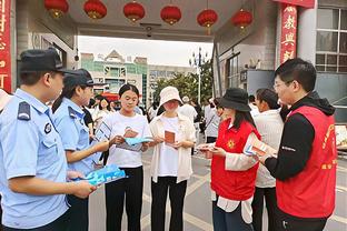 季孟年：绿军对于篮板球的冲抢成为压垮骑士的最后一根稻草